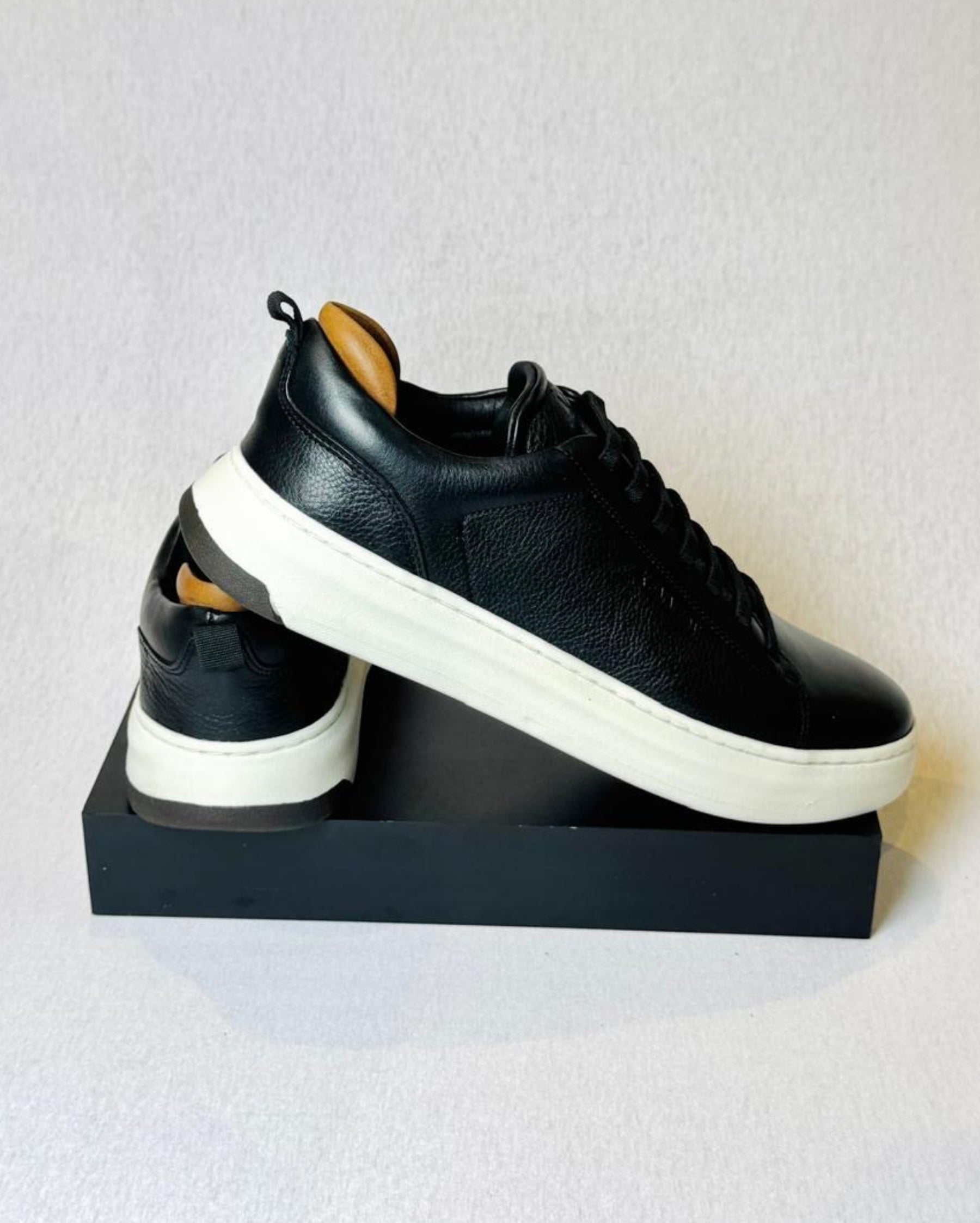 Sneaker Lapela Preto Couro Nobre Alta resistência - Kennedy Store
