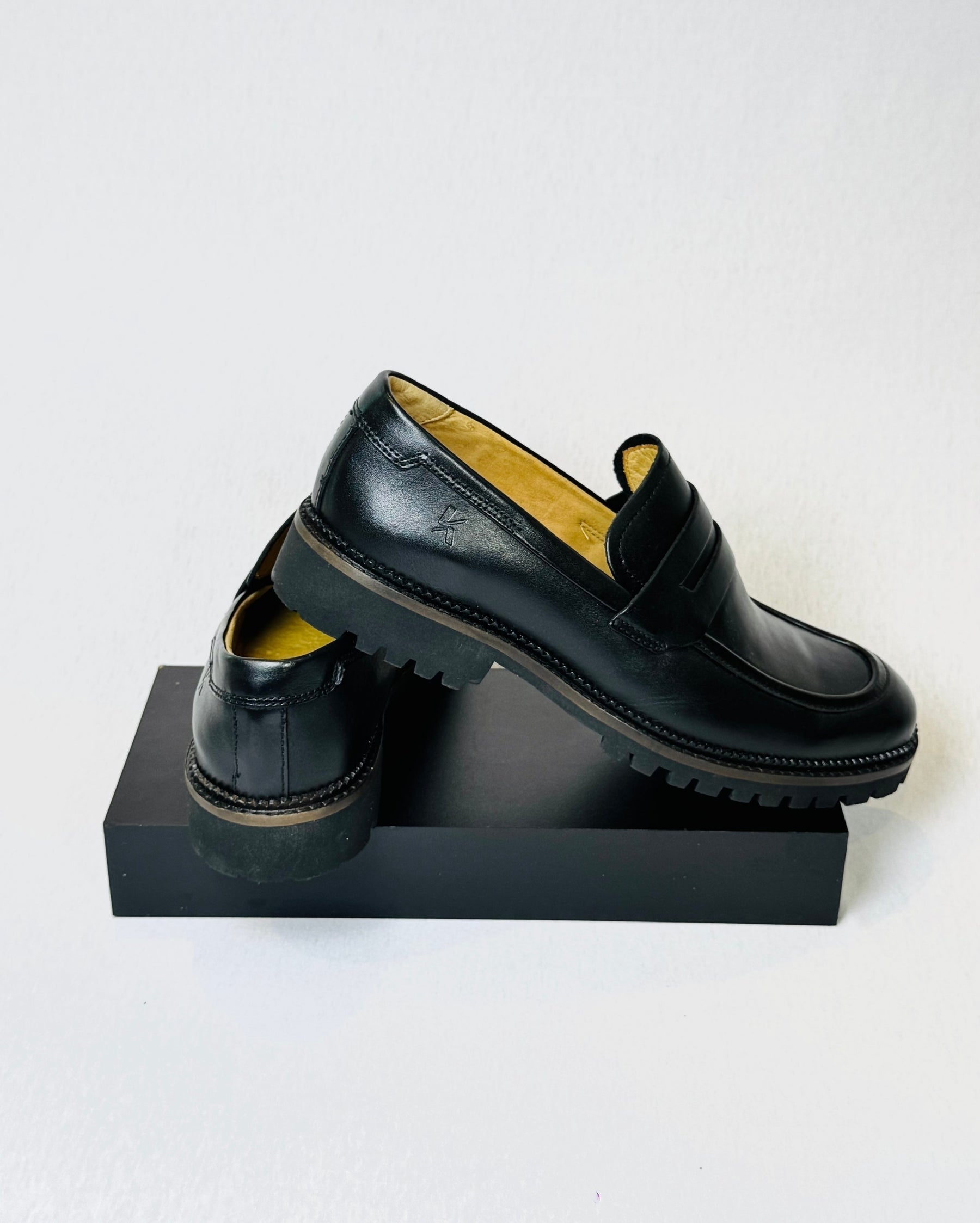 Loafer Tractor All Black - Kennedy Store