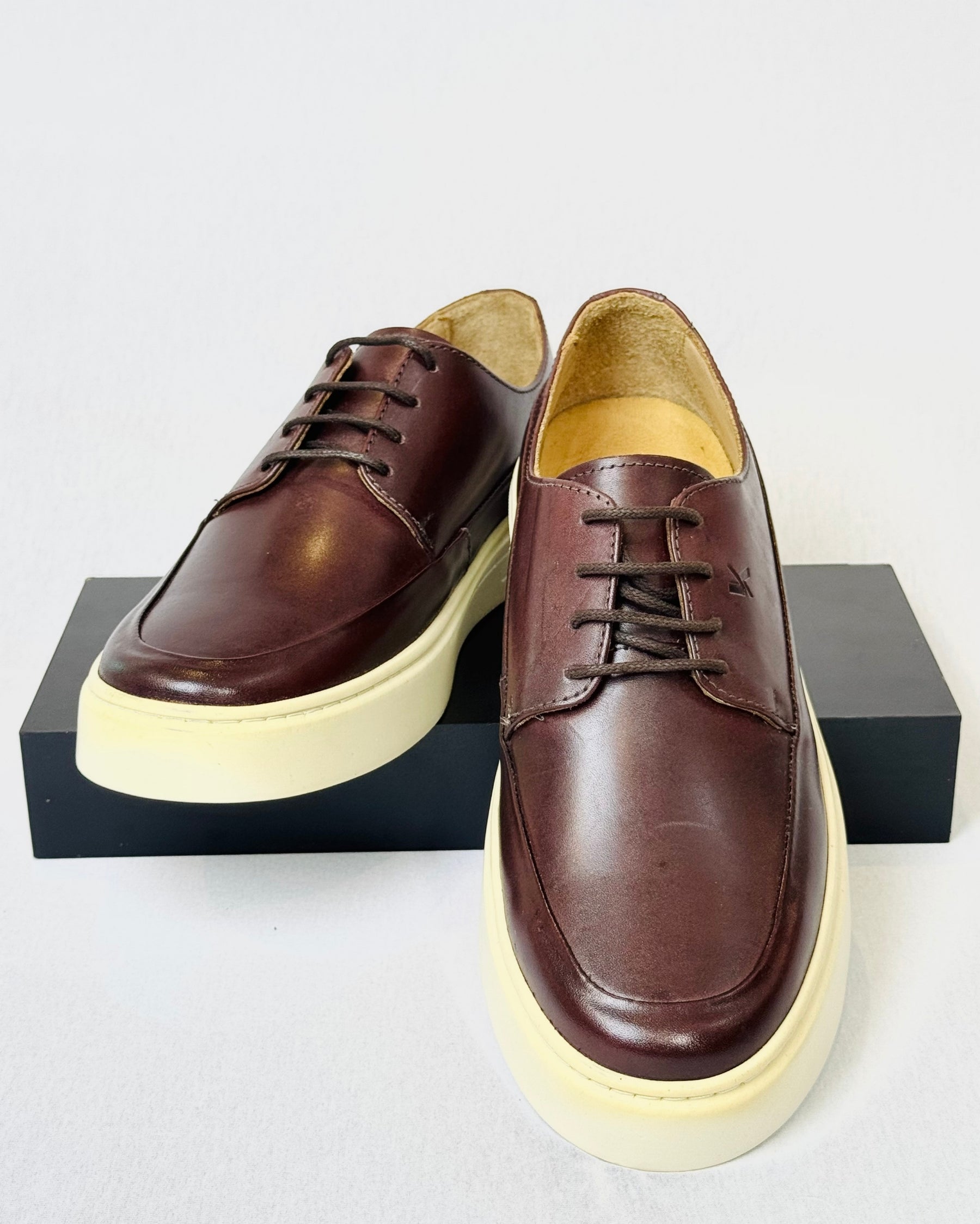 Sneaker Derby Social Vinho com Branco - Kennedy Store