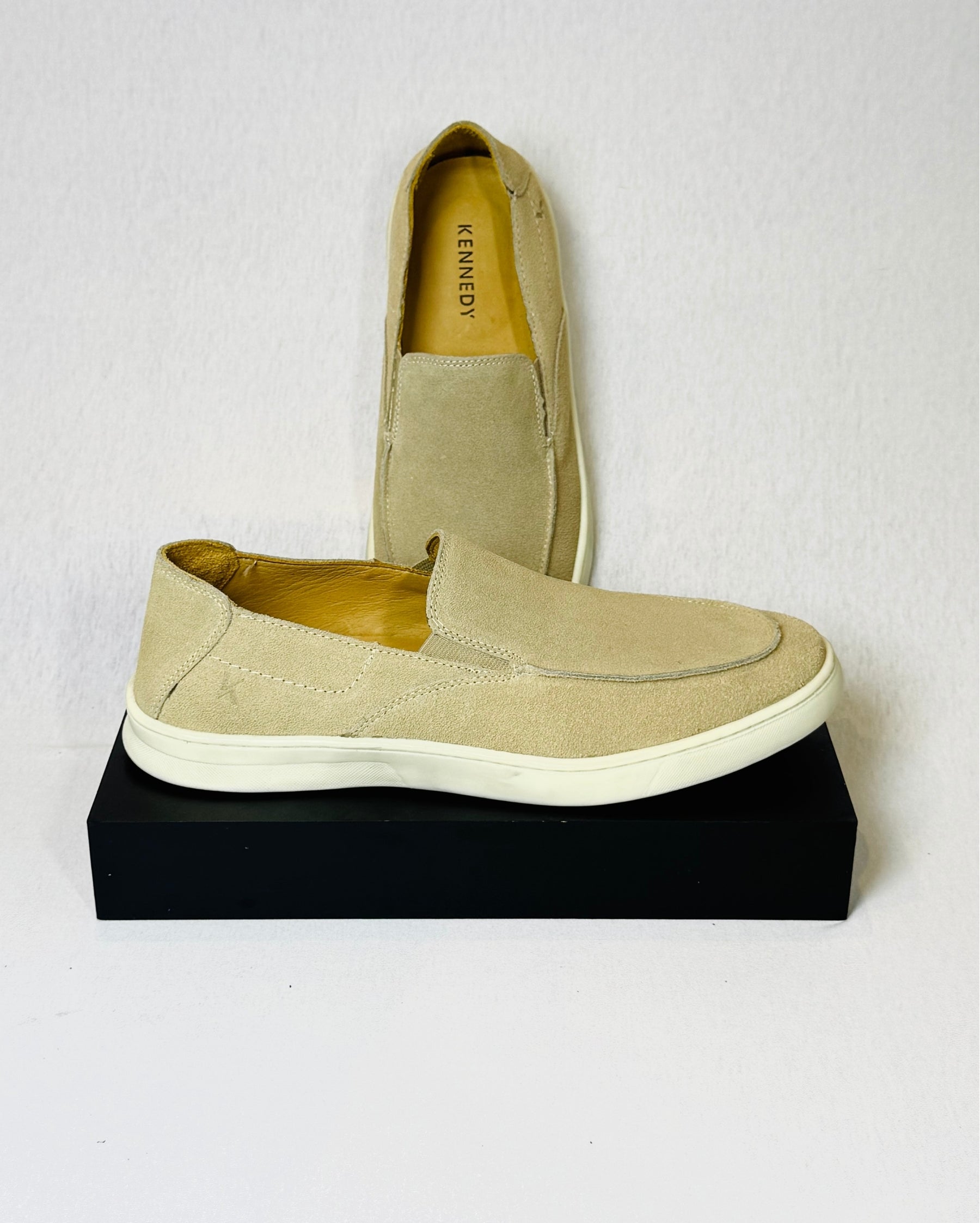 Mocassim Milano Cru com Branco - Kennedy Store