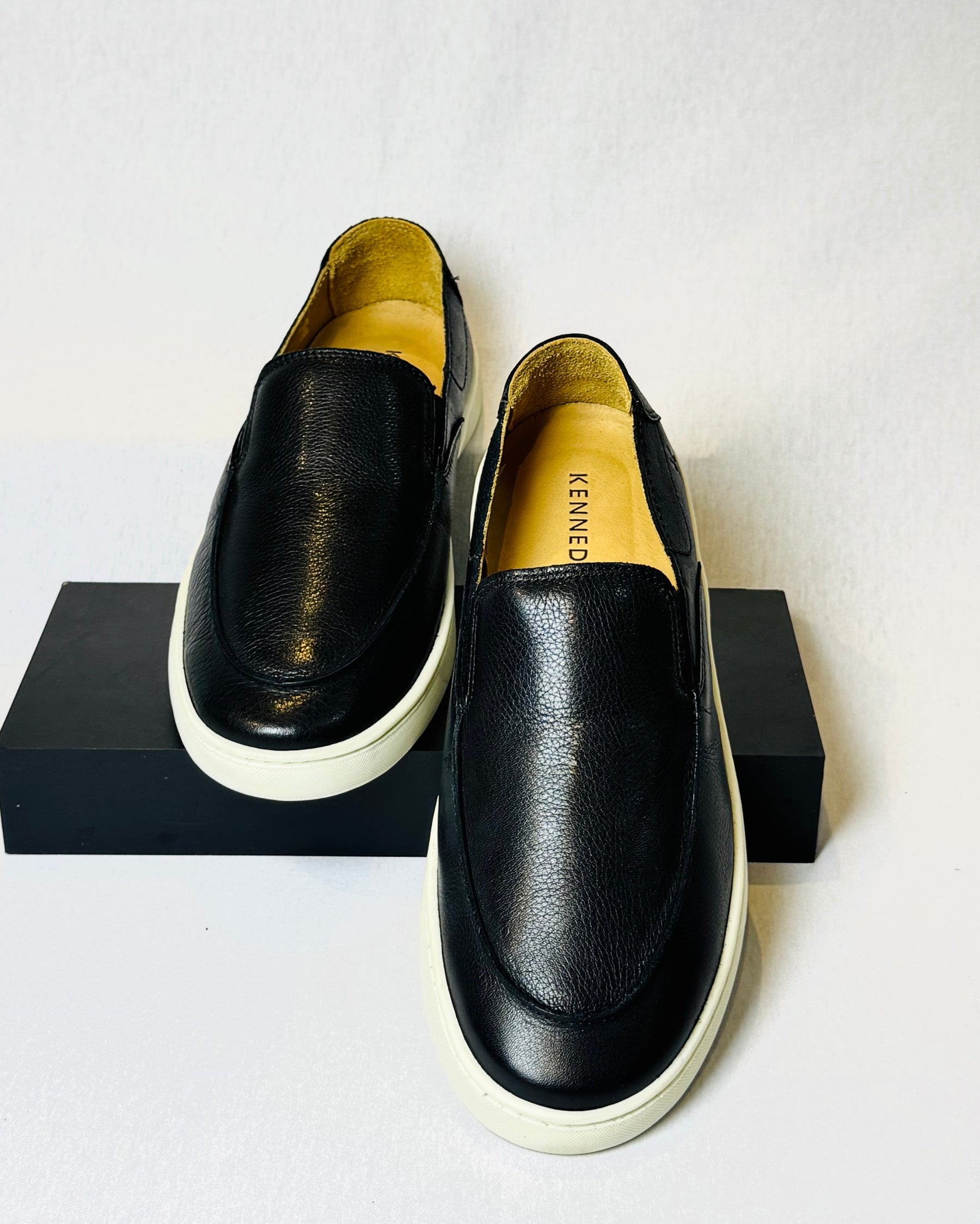 Mocassim Slip On Preto - Kennedy Store