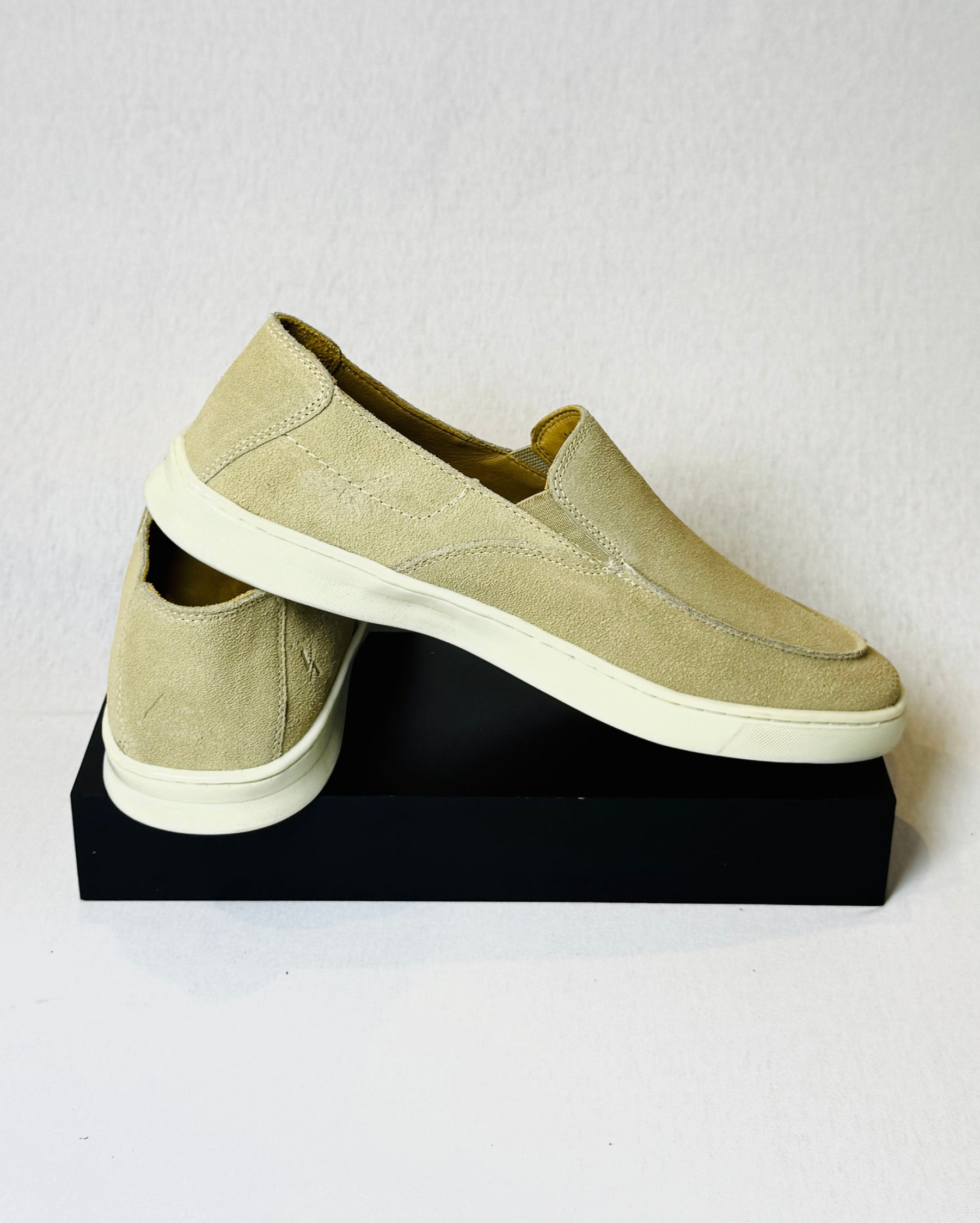 Mocassim Slip On Bege - Kennedy Store