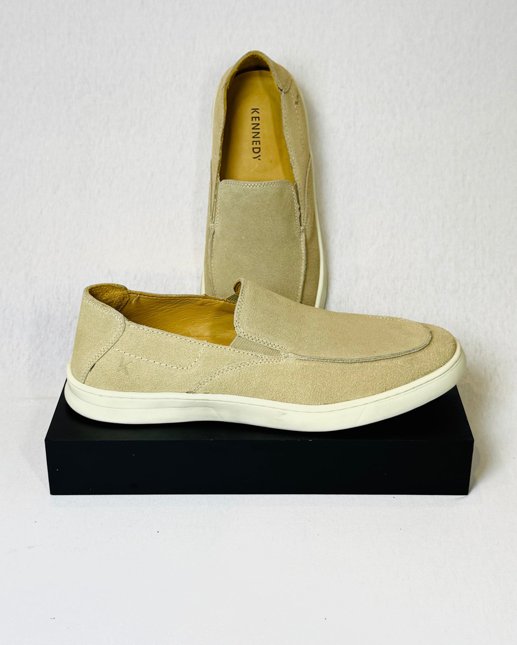 Mocassim Slip On Bege - Kennedy Store