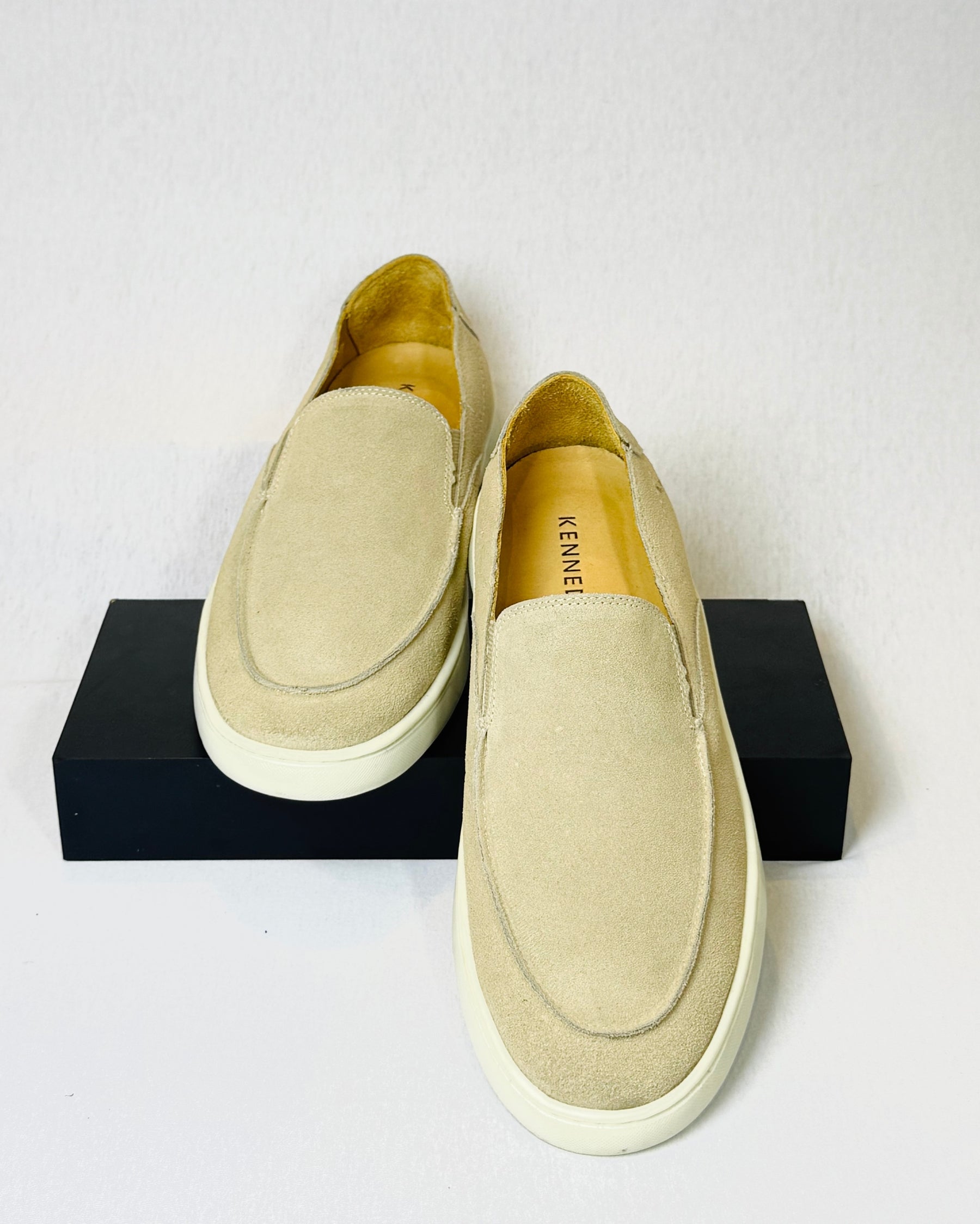 Mocassim Slip On Bege - Kennedy Store