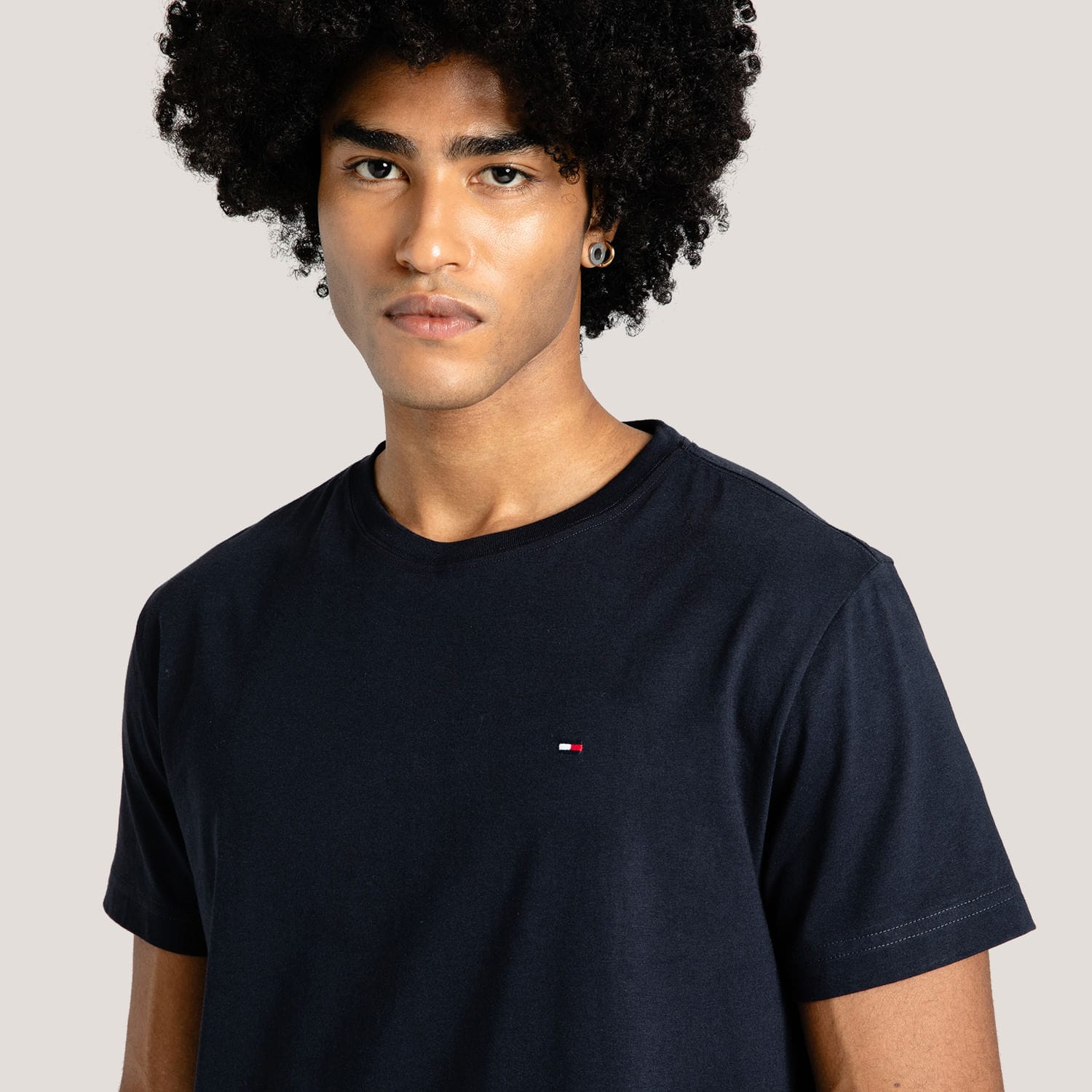 Camiseta Clássica Gola C - Tommy Hilfiger