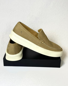 Mocassim Milano Bege com Branco - Kennedy Store