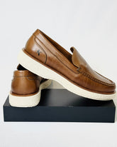 Mocassim Couro Marrom Claro com Branco - Kennedy Store